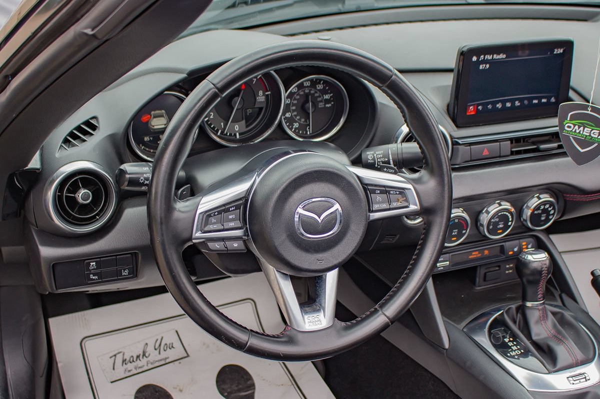 Used 2018 MAZDA MX-5 Miata RF Grand Touring RWD image 16