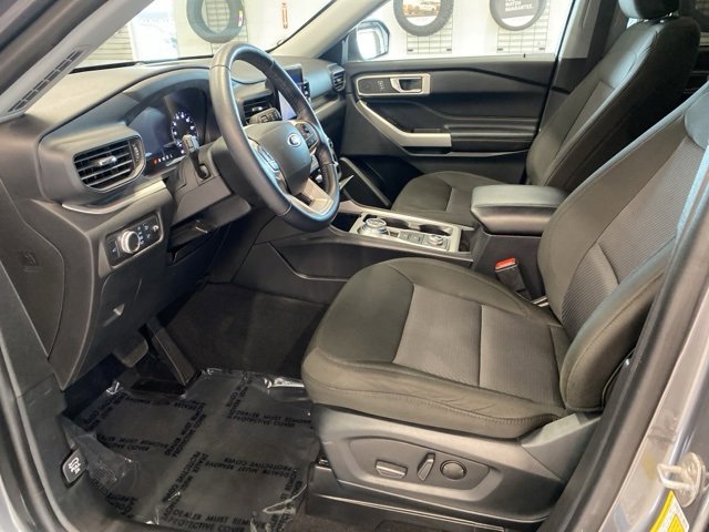 Used 2022 Ford Explorer XLT image 28