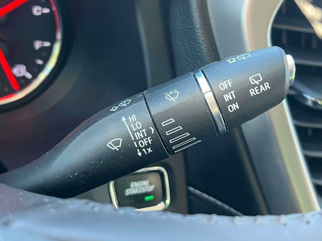 Used 2021 GMC Acadia Denali w/ Denali Ultimate Package AWD/4WD image 10