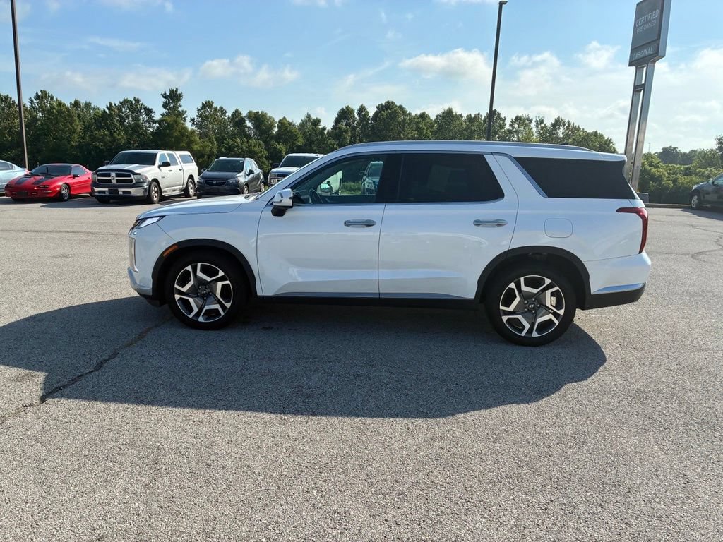 Used 2024 Hyundai Palisade Limited AWD/4WD image 2