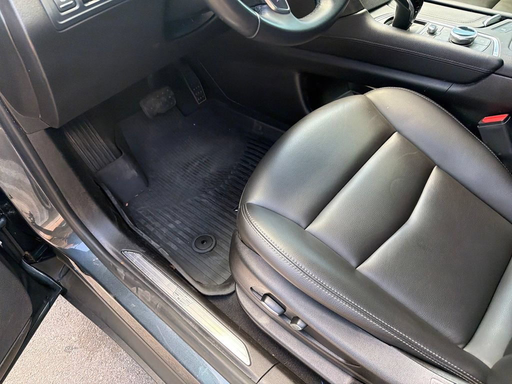 Used 2021 Cadillac XT5 Luxury w/ LPO, Floor Liner Package FWD image 20