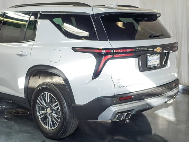 Used 2024 Chevrolet Traverse LT image 10
