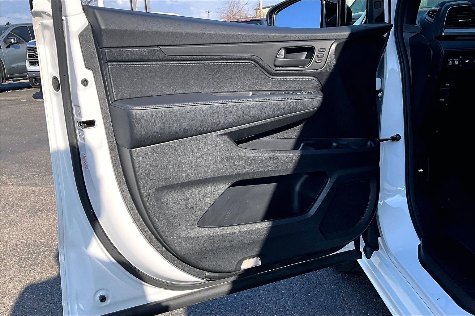 Used 2025 Honda Odyssey Sport-L image 18