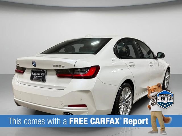 Used 2023 BMW 330e xDrive w/ Driving Assistance Package image 3
