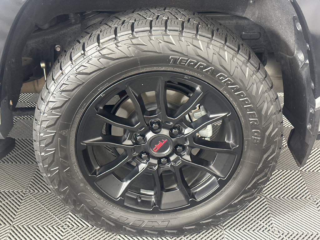 Used 2025 Toyota Sequoia Platinum w/ TRD Off-Road Package AWD/4WD image 10