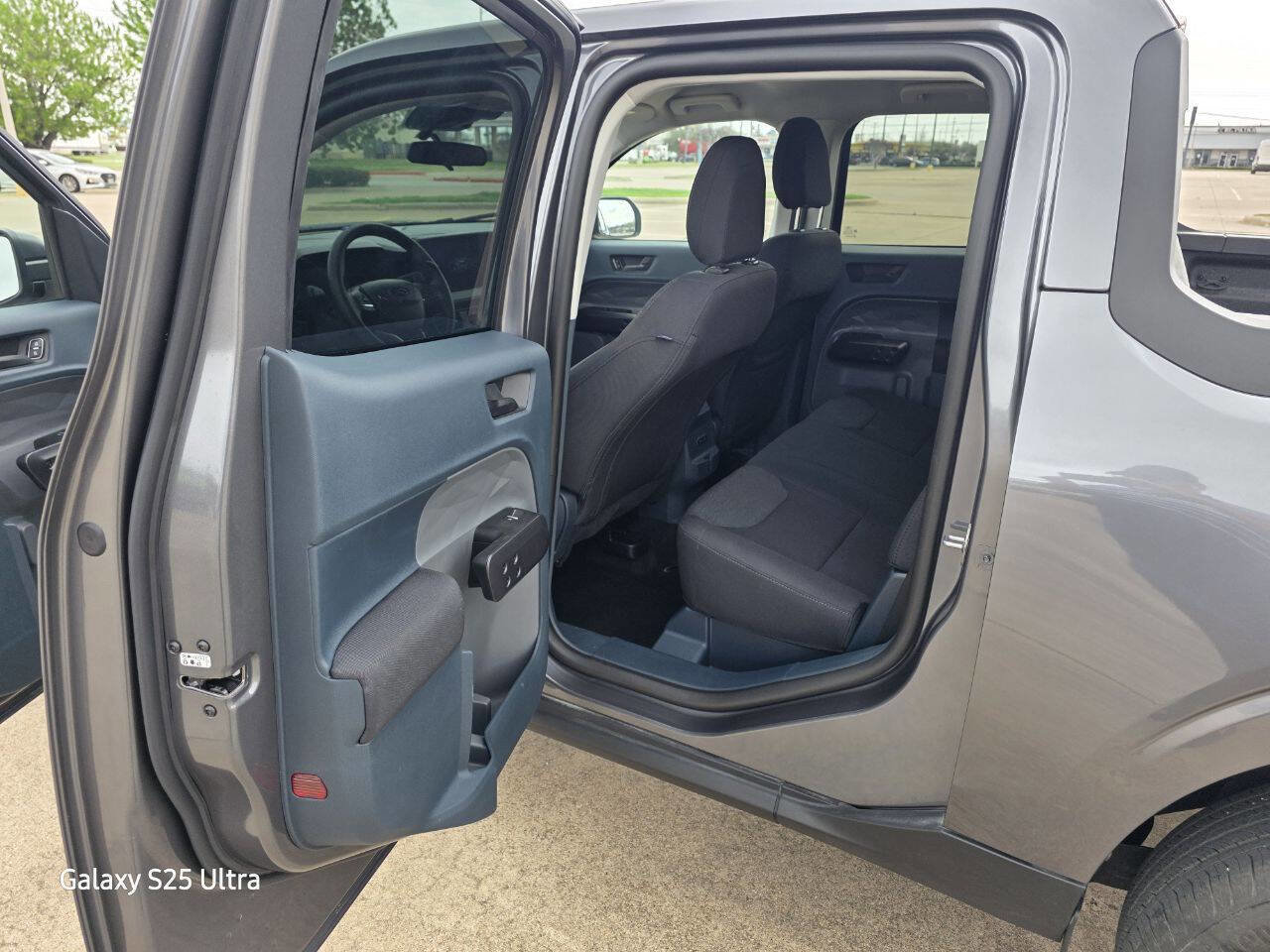 Used 2025 Ford Maverick XL w/ Equipment Group 102A image 14