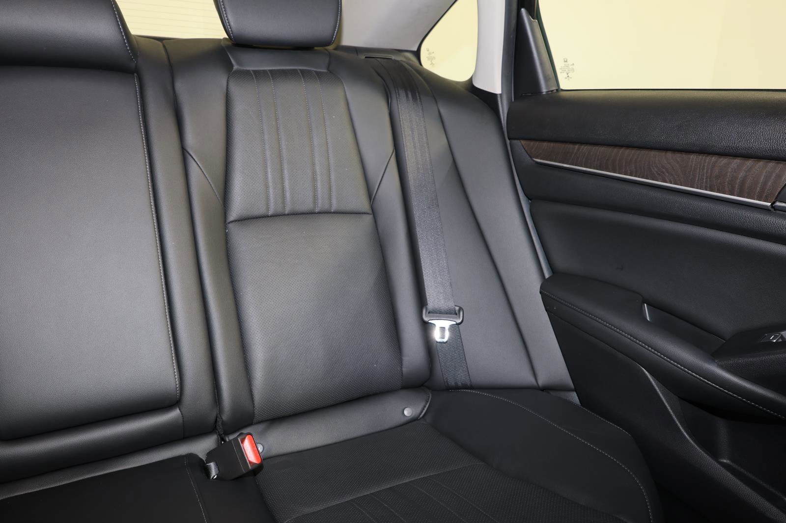 Used 2021 Honda Accord Touring image 14