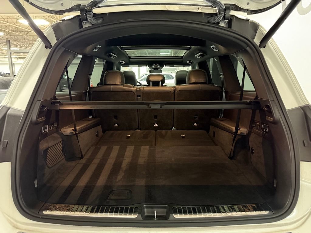 Used 2023 Mercedes-Benz GLS 450 4MATIC image 17