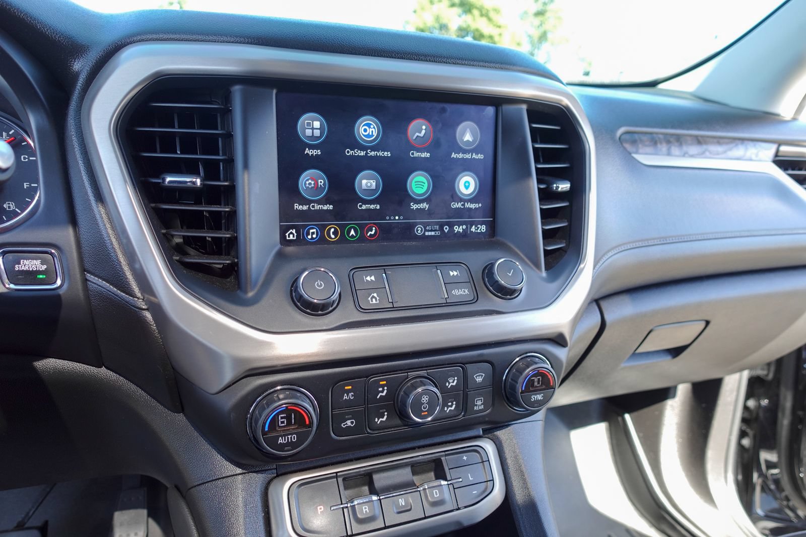 Used 2021 GMC Acadia Denali w/ Denali Ultimate Package AWD/4WD image 19