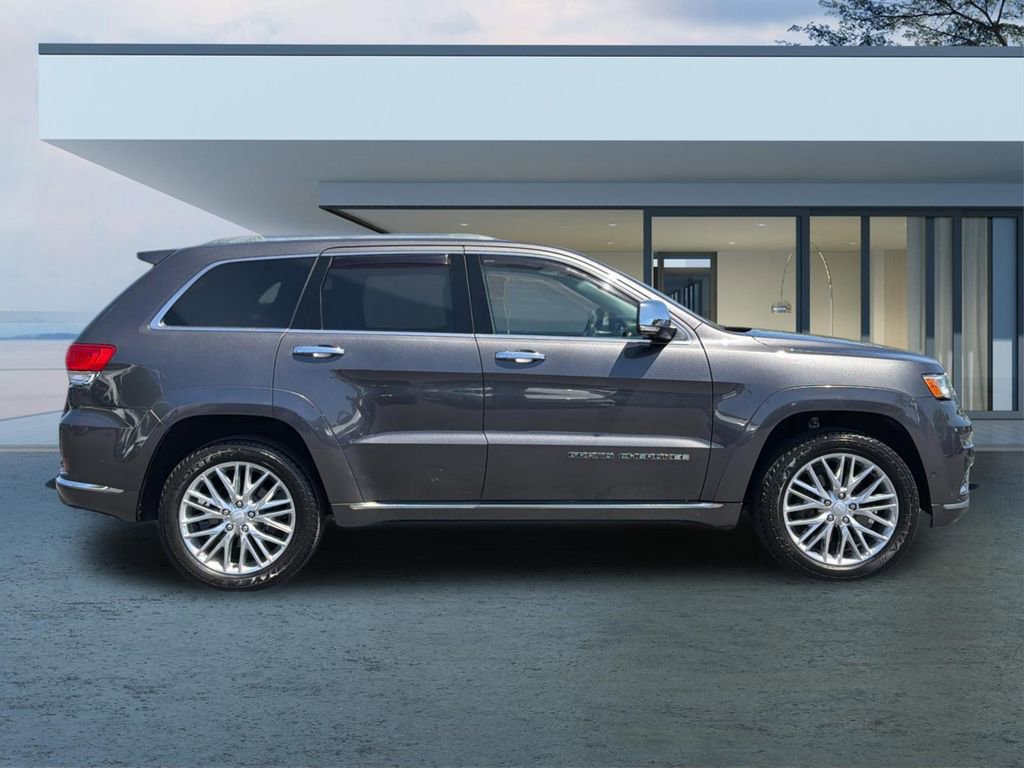 Used 2017 Jeep Grand Cherokee Summit AWD/4WD image 3
