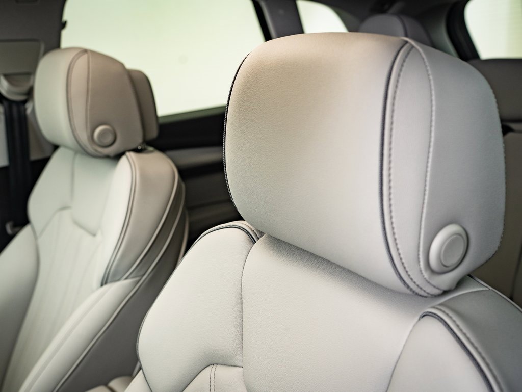 Used 2024 Audi Q5 2.0T Premium w/ Convenience Package image 20