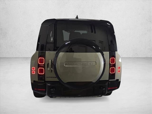 Used 2024 Land Rover Defender 130 X-Dynamic SE AWD/4WD image 6