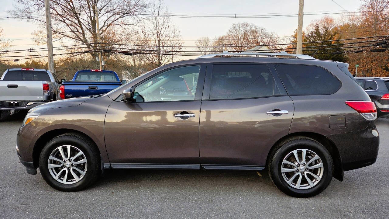 Used 2015 Nissan Pathfinder SV w/ Cargo Package image 7