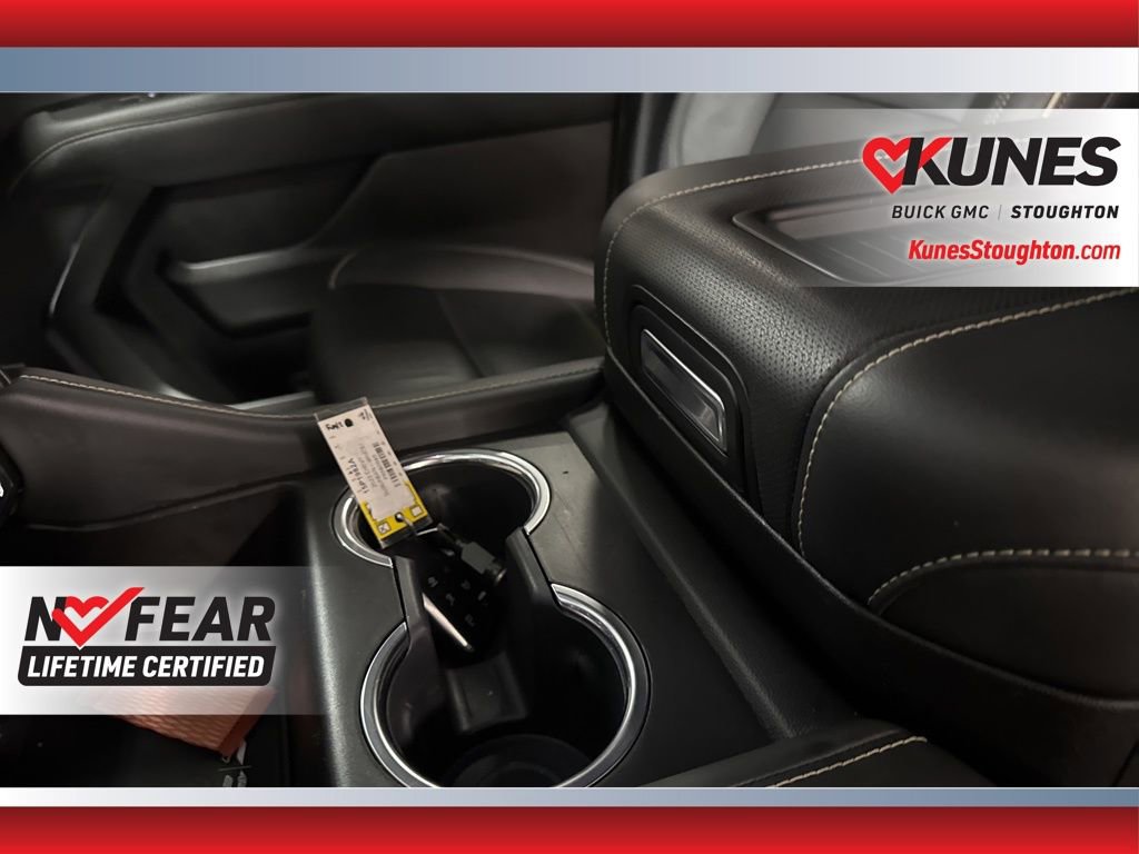 Used 2023 Chevrolet Suburban Premier image 29