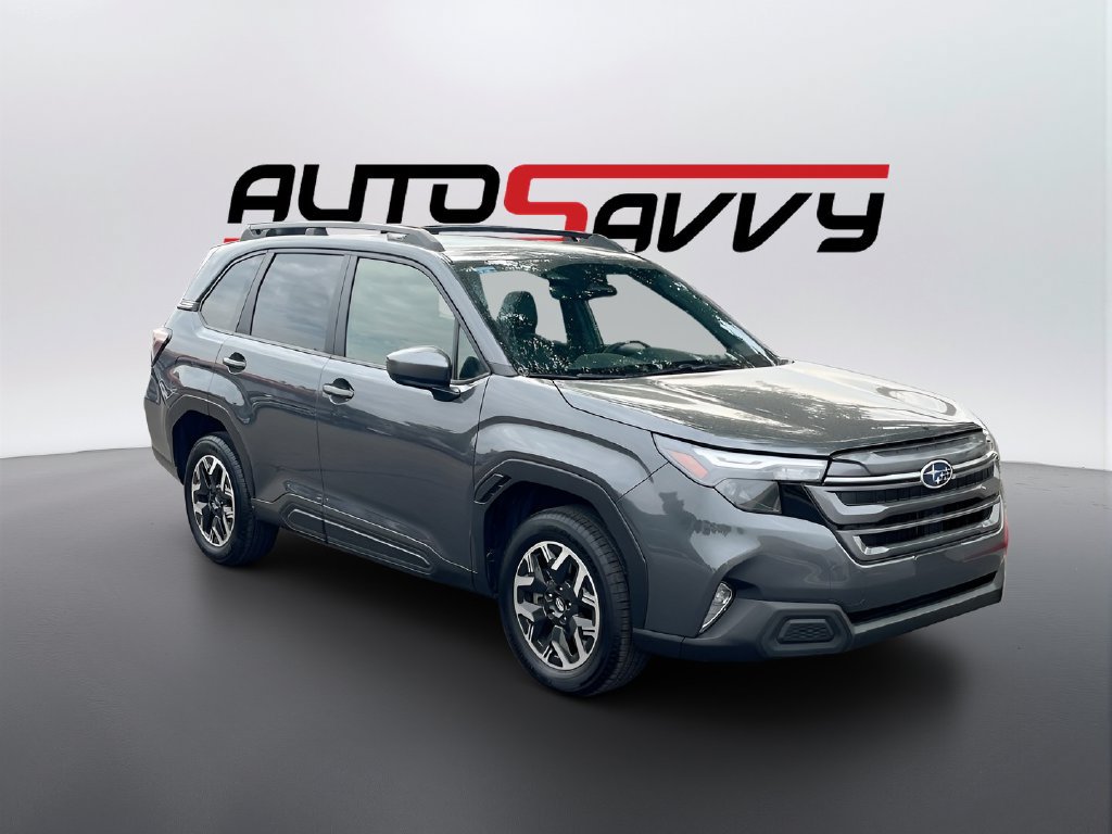 Used 2025 Subaru Forester Premium AWD/4WD image 1