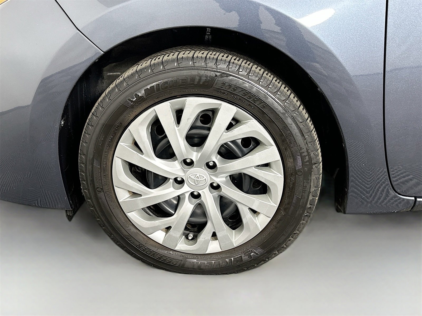 Certified 2019 Toyota Corolla LE image 28
