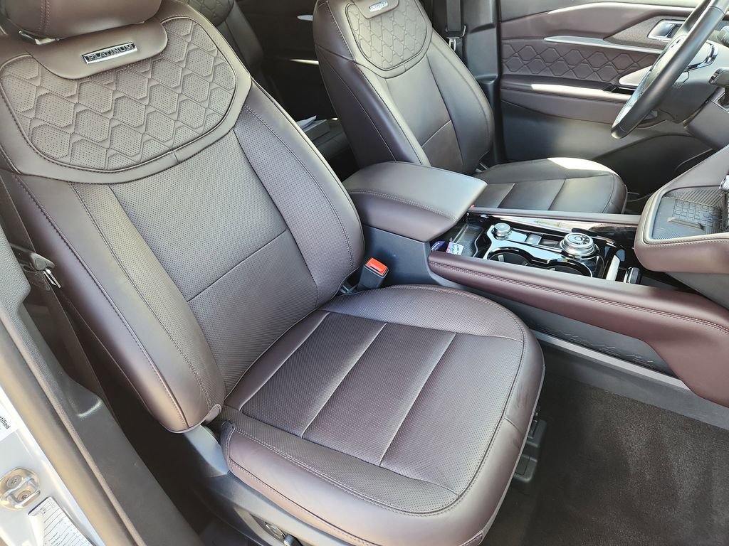 Used 2025 Ford Explorer Platinum w/ LUX Leather Package AWD/4WD image 15