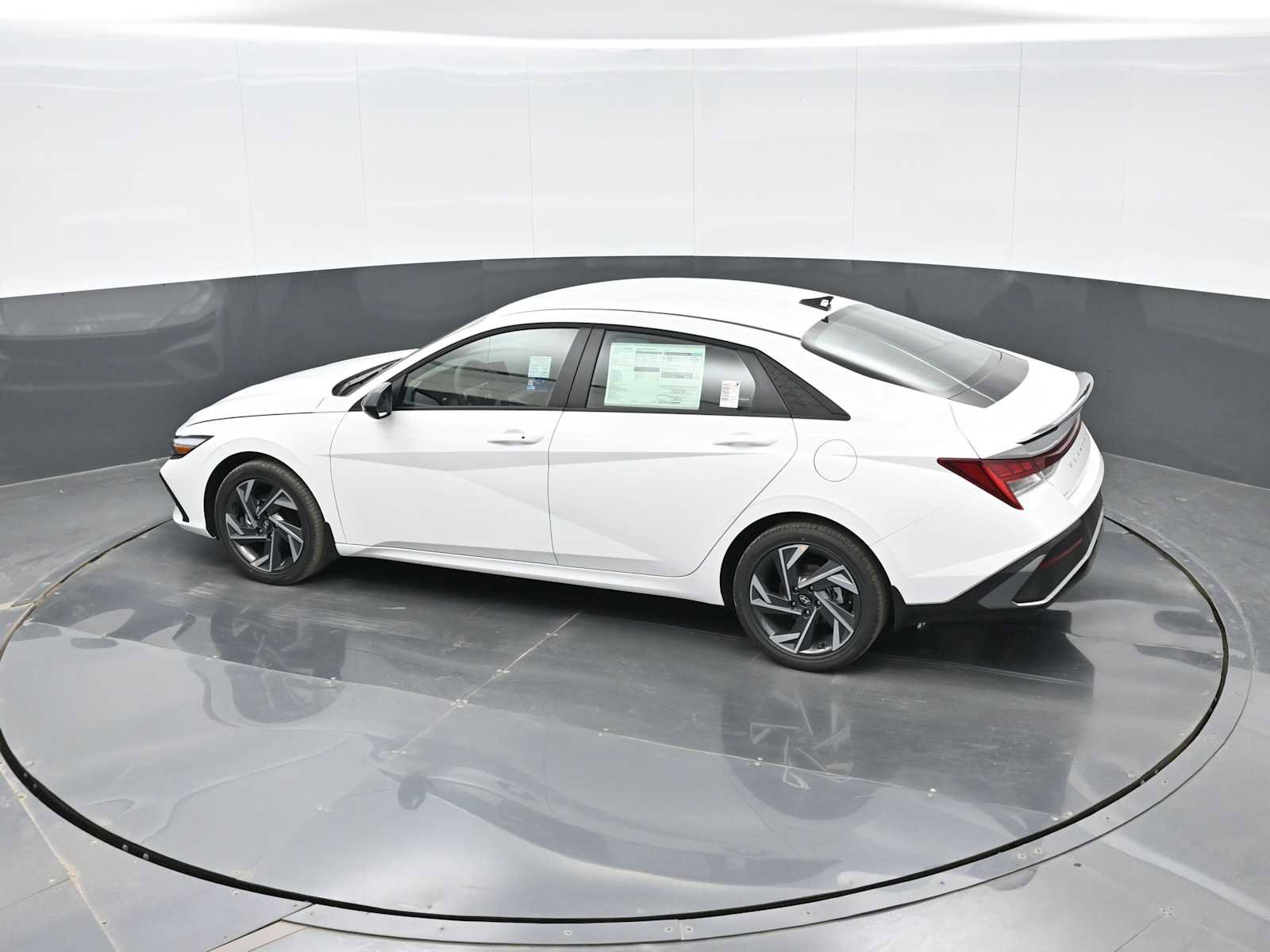 New 2025 Hyundai Elantra SEL image 25