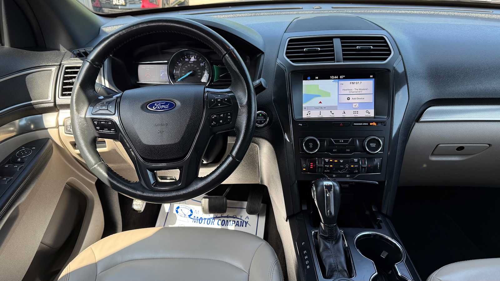 Used 2019 Ford Explorer XLT w/ Equipment Group 202A AWD/4WD image 11