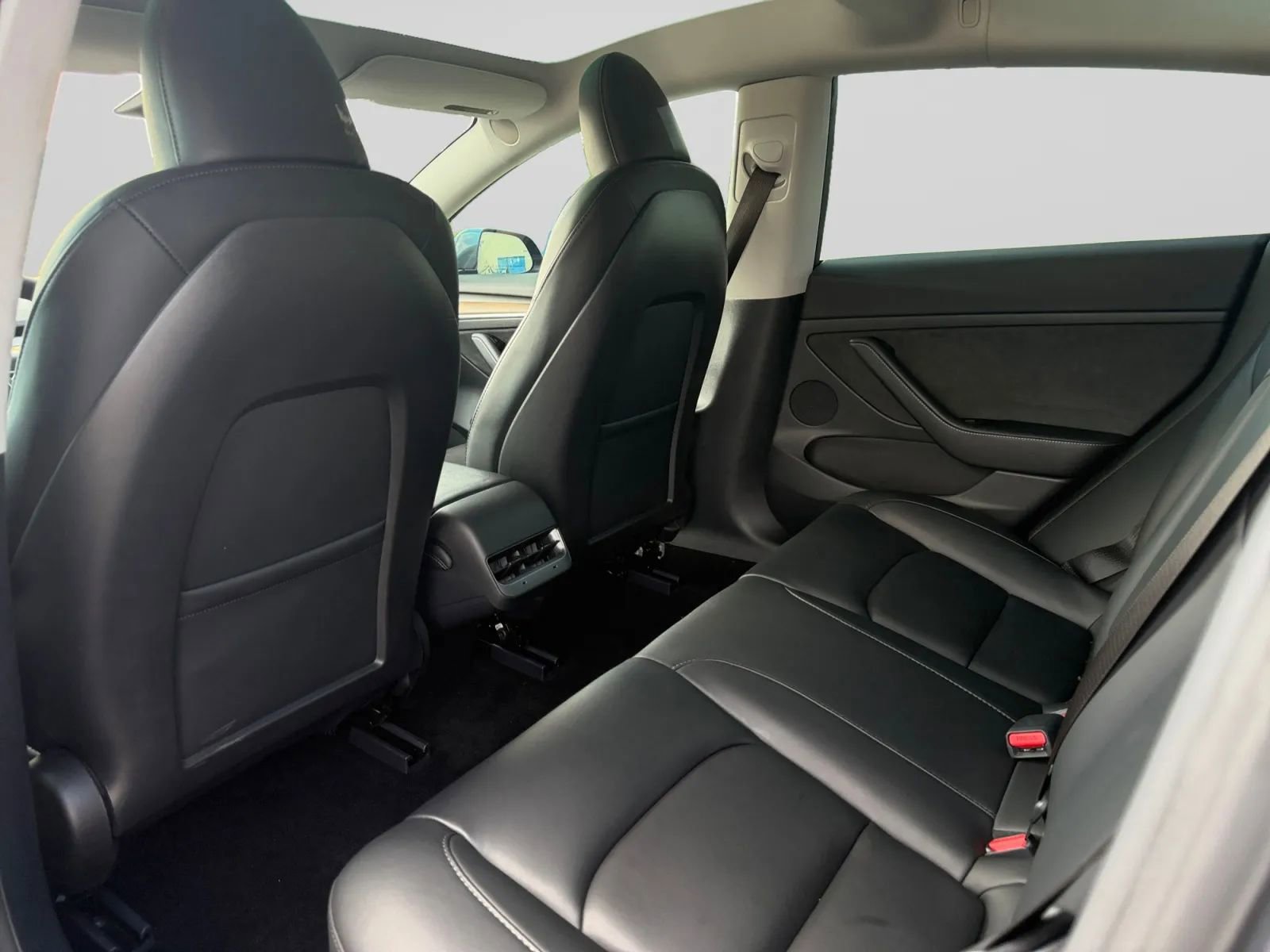Used 2023 Tesla Model 3 Standard Range RWD image 27