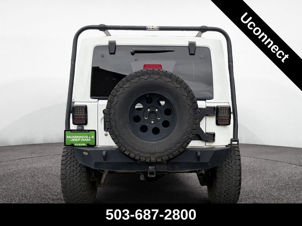 Used 2015 Jeep Wrangler Unlimited Rubicon AWD/4WD image 4