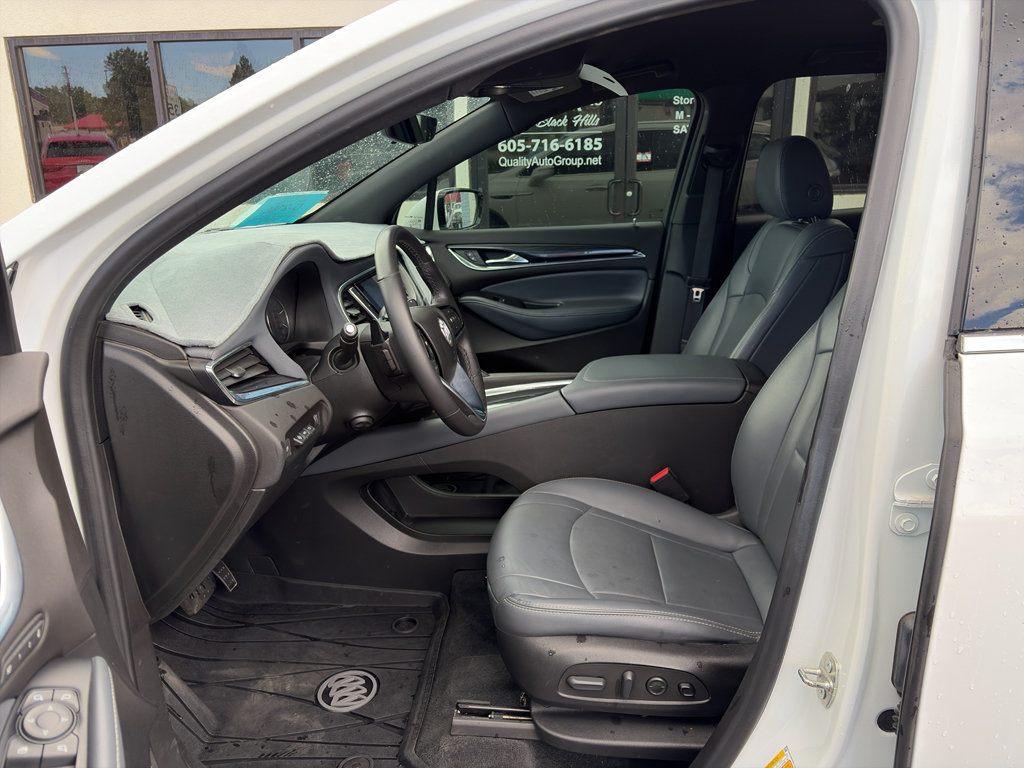 Used 2022 Buick Enclave Premium AWD/4WD image 7