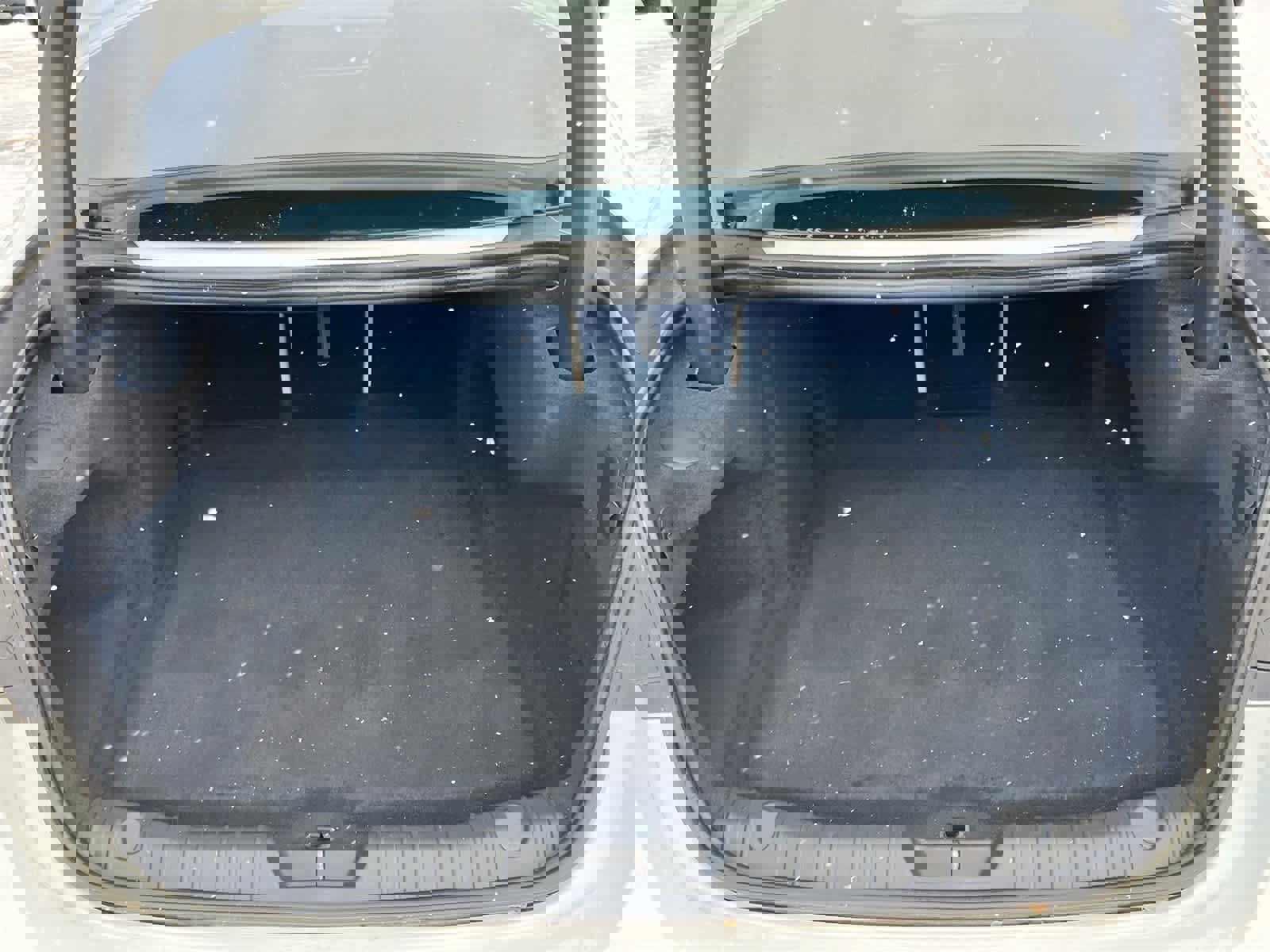 Used 2022 Jaguar XF R-Dynamic SE image 33