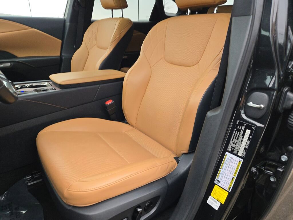 Used 2023 Lexus RX 350 Premium w/ Accessory Package (Z1) image 26