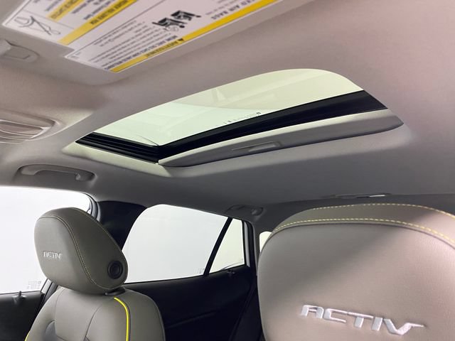 Certified 2024 Chevrolet Trax ACTIV w/ Sunroof Package FWD image 23