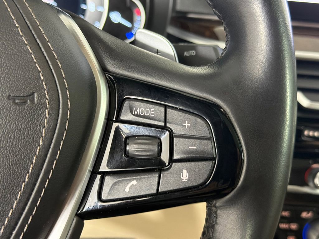 Used 2019 BMW 540i image 28