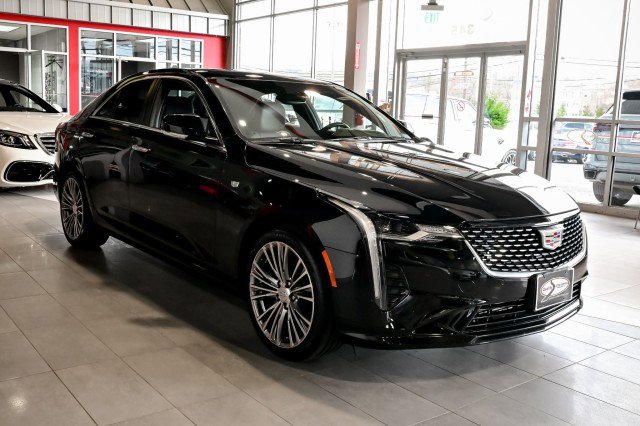 Used 2023 Cadillac CT4 Premium Luxury image 3