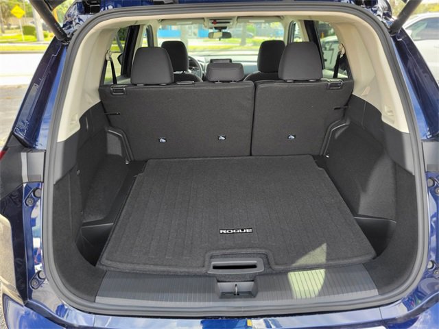 Used 2026 Nissan Rogue SV image 6