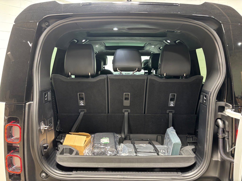 New 2025 Land Rover Defender 130 V8 AWD/4WD image 45