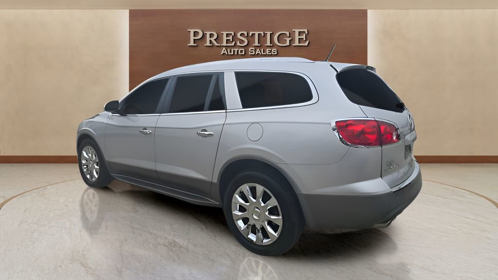 Used 2011 Buick Enclave CXL image 3