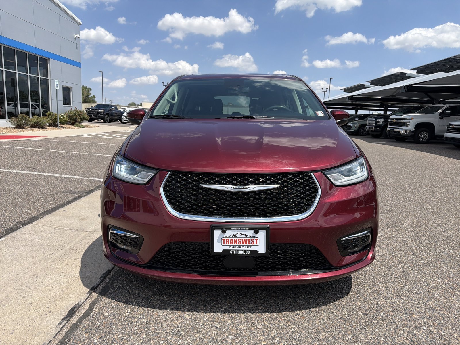 Used 2023 Chrysler Pacifica Touring-L FWD image 8