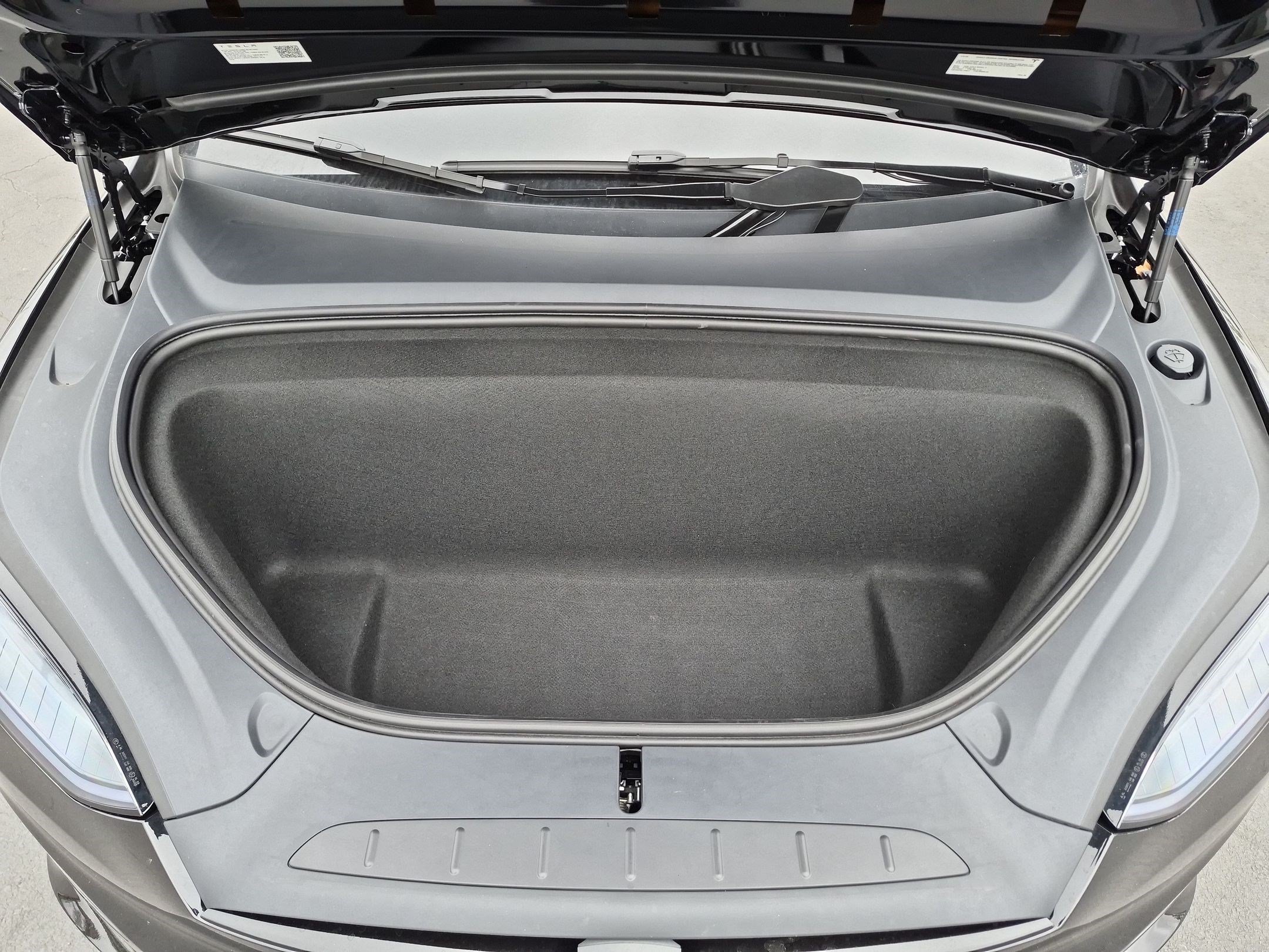 Used 2026 Tesla Model X Plaid AWD/4WD image 35