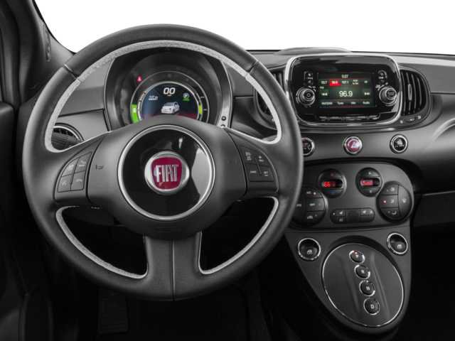 Used 2018 FIAT 500 e w/ Esport Package FWD image 4