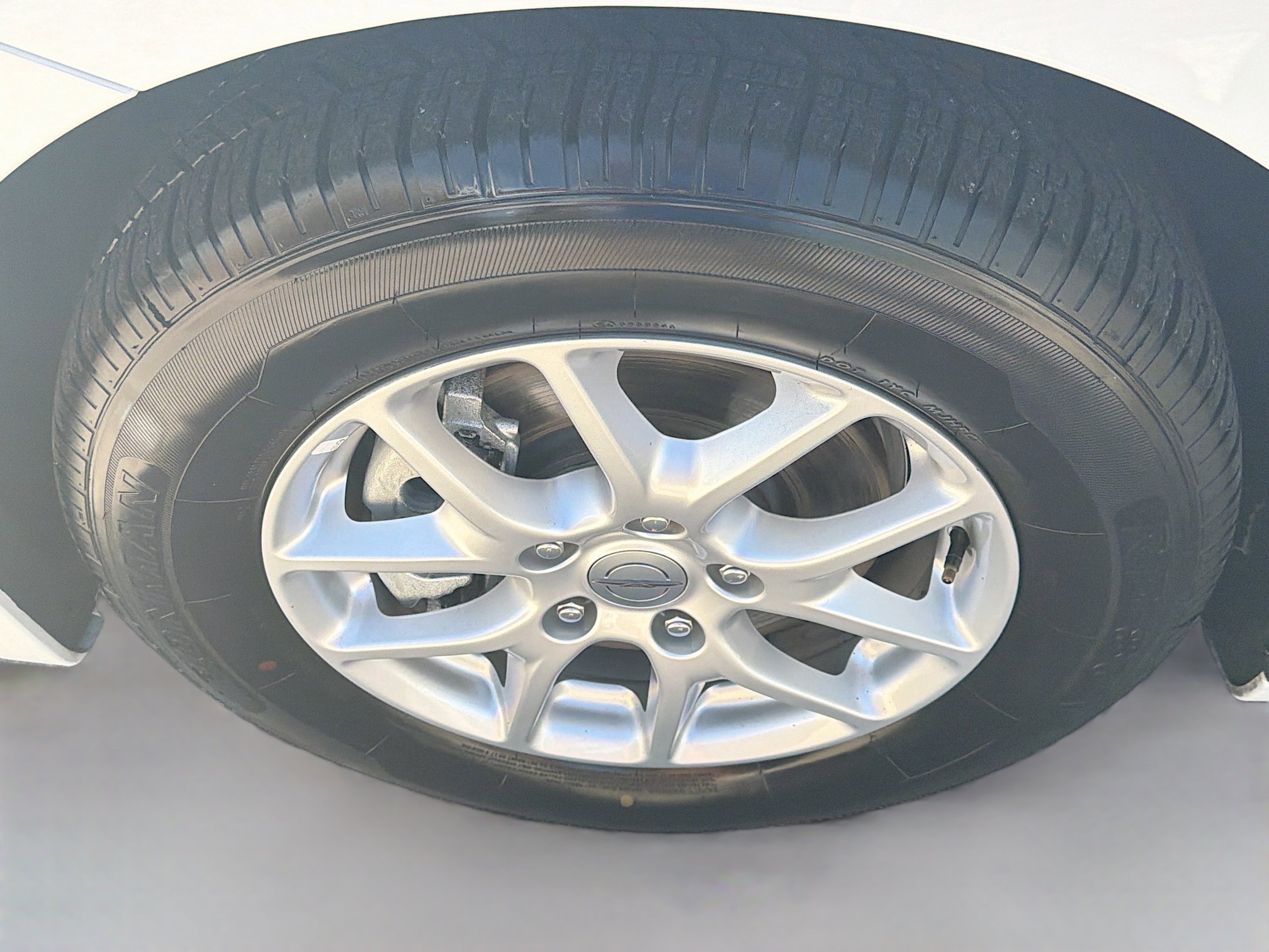 Used 2023 Chrysler Voyager LX FWD image 34