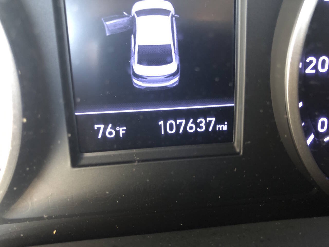 Used 2019 Hyundai Elantra SEL w/ Cargo Package FWD image 16