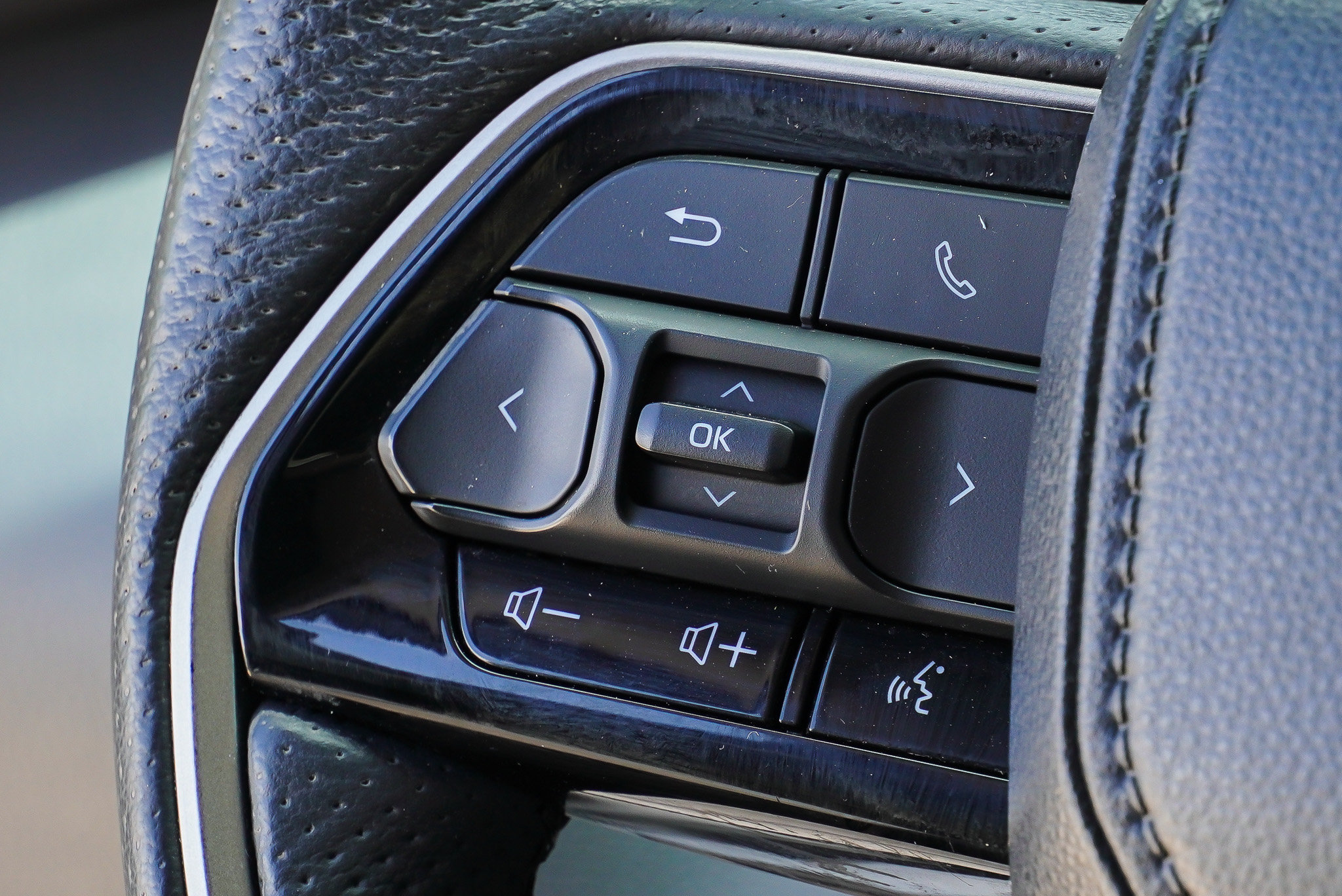Used 2023 Toyota Tundra Limited AWD/4WD image 33