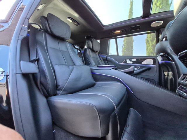 Used 2022 Mercedes-Benz Maybach GLS 600 4MATIC image 22