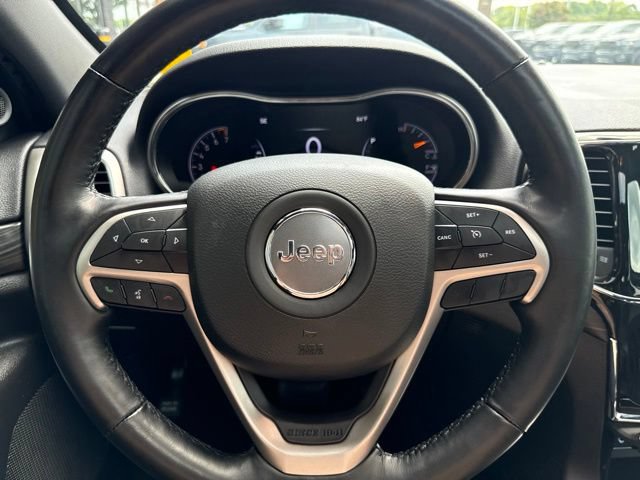 Used 2021 Jeep Grand Cherokee Laredo X AWD/4WD image 12