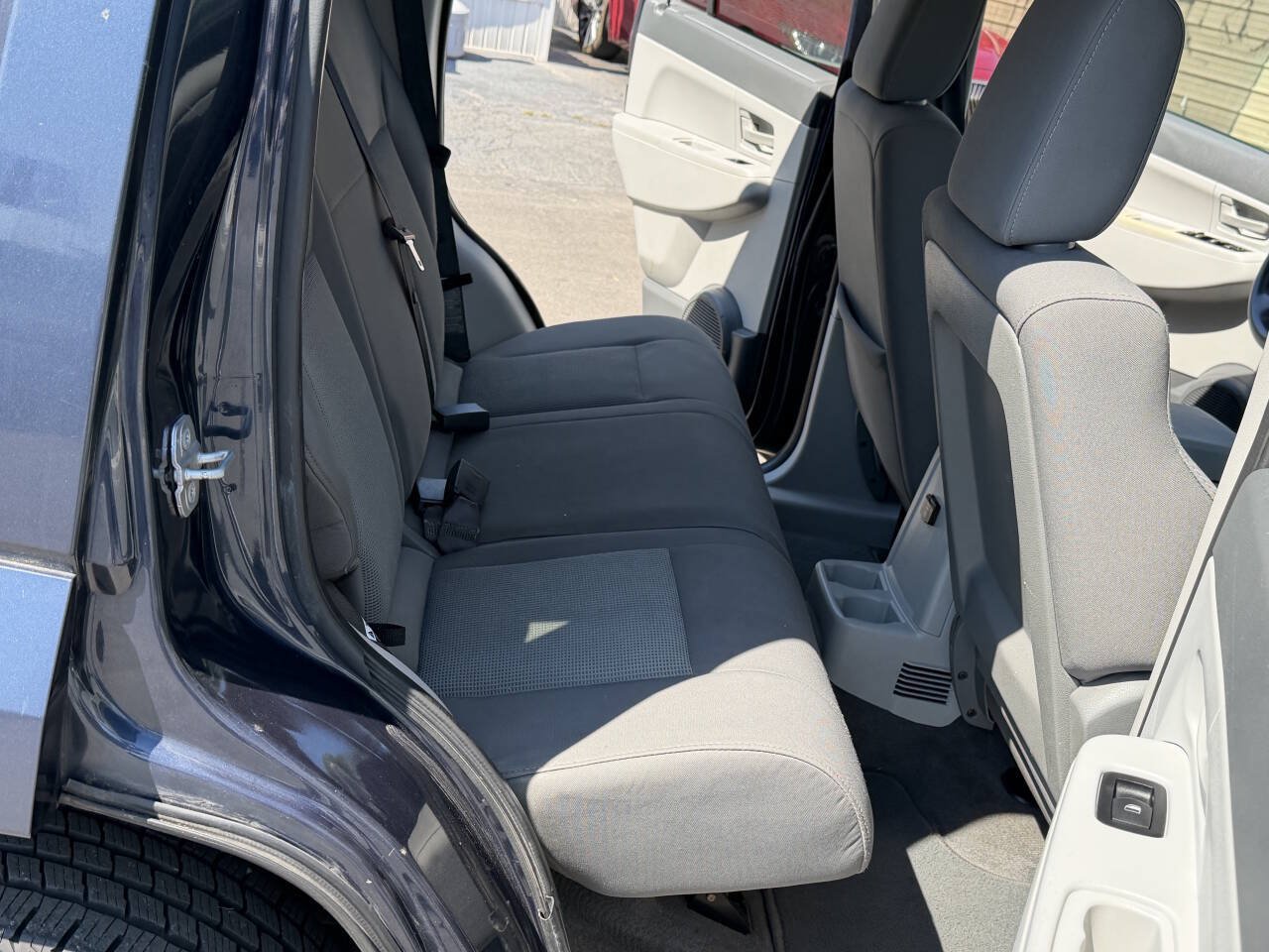 Used 2008 Jeep Liberty Sport w/ Popular Equipment Group AWD/4WD image 19