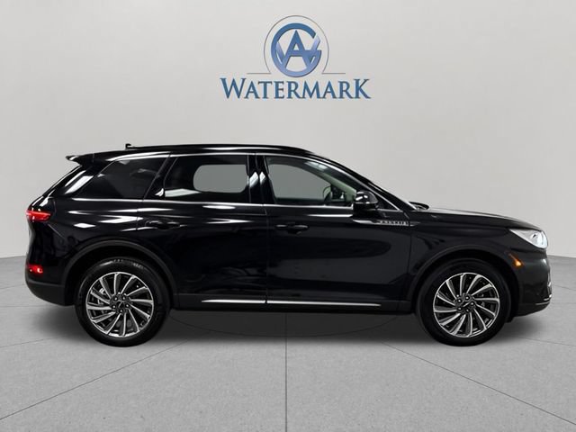 Used 2025 Lincoln Corsair Reserve w/ Equipment Group 202A FWD image 9