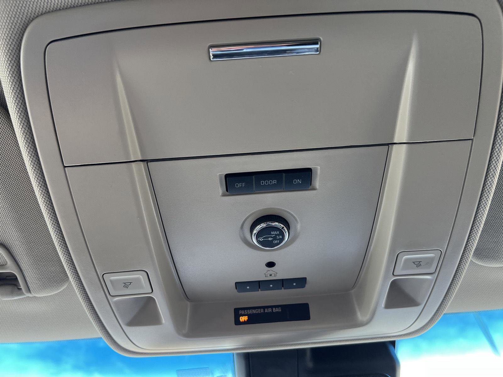 Used 2017 Chevrolet Tahoe LT w/ Luxury Package image 33