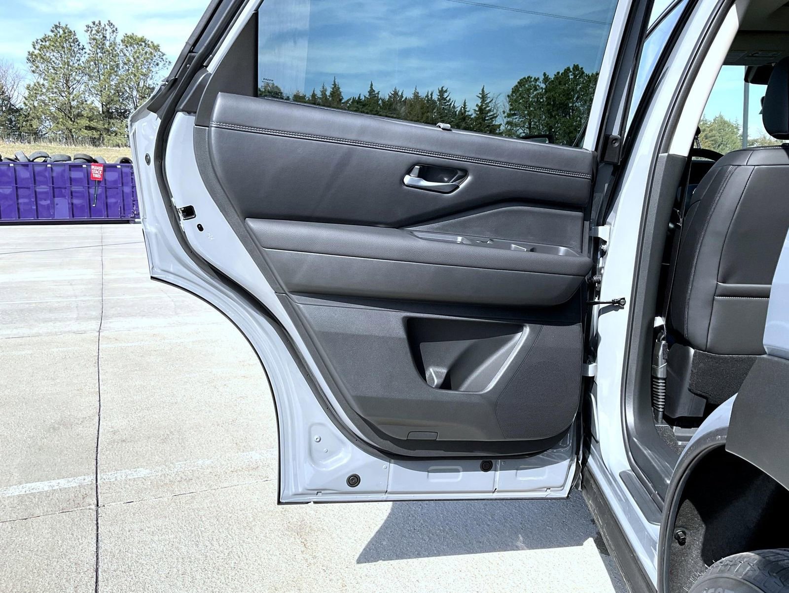 New 2026 Nissan Pathfinder Platinum AWD/4WD image 23