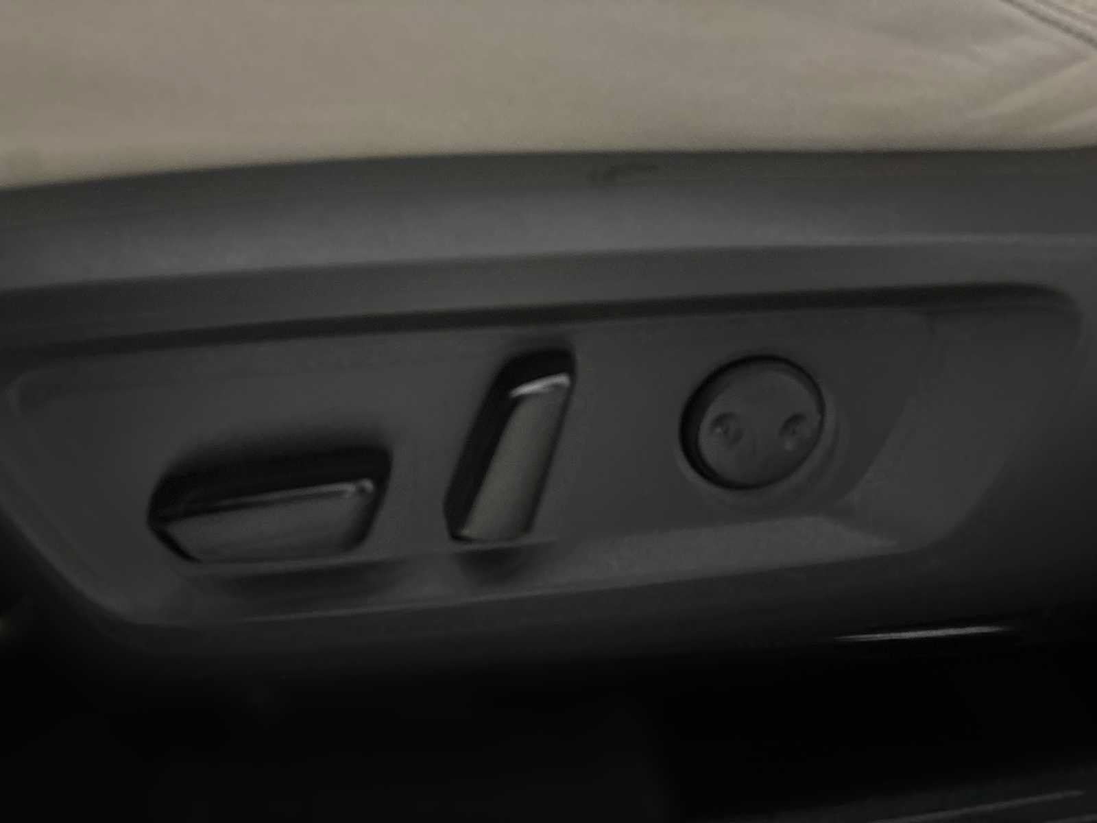 Used 2021 Nissan Rogue SV FWD image 14