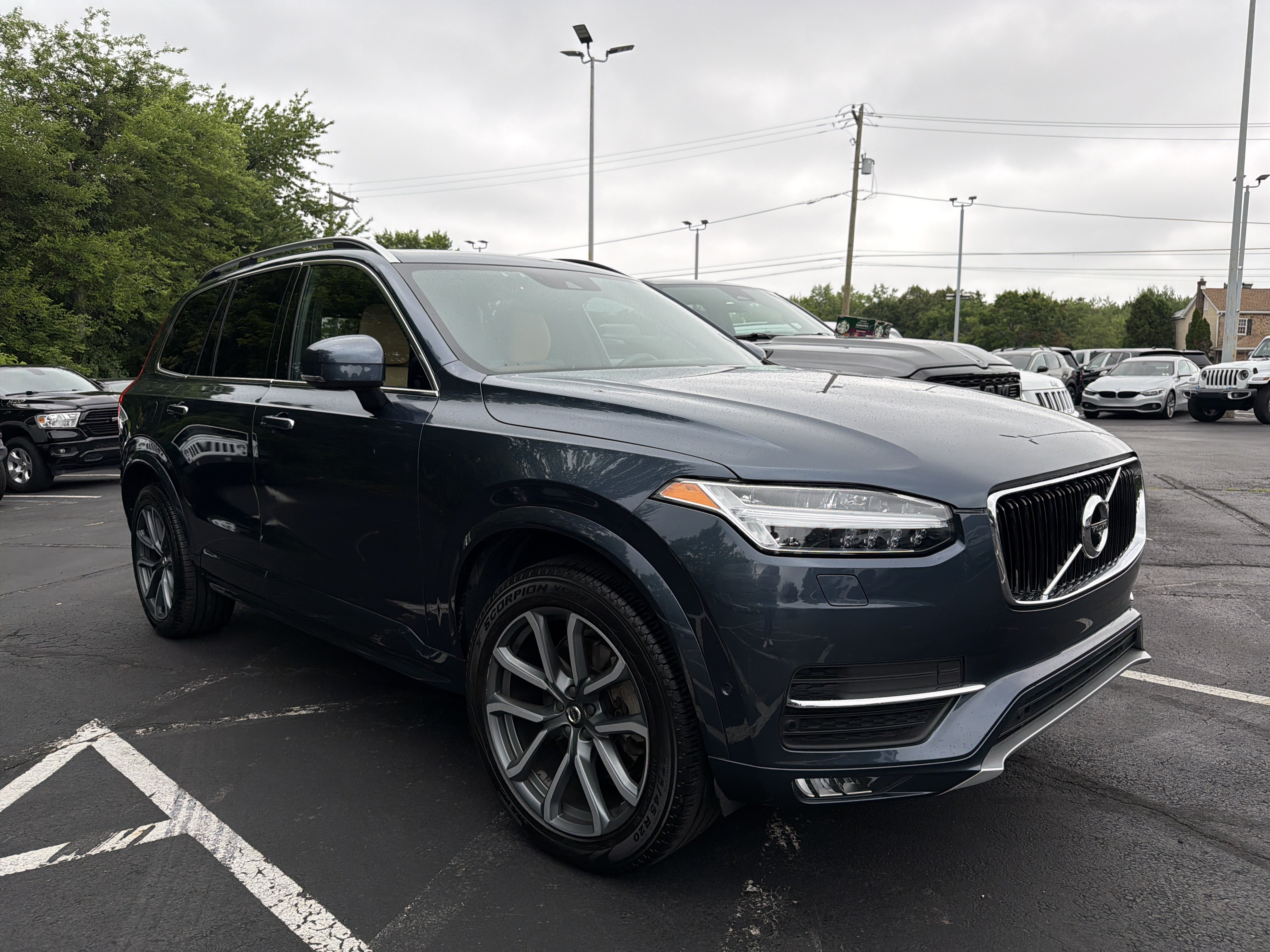 Used 2019 Volvo XC90 T6 Momentum w/ Advanced Package