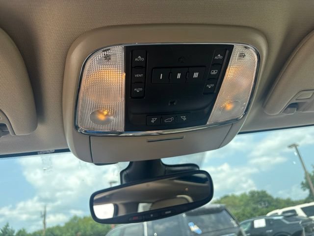 Used 2021 Jeep Grand Cherokee Overland AWD/4WD image 5