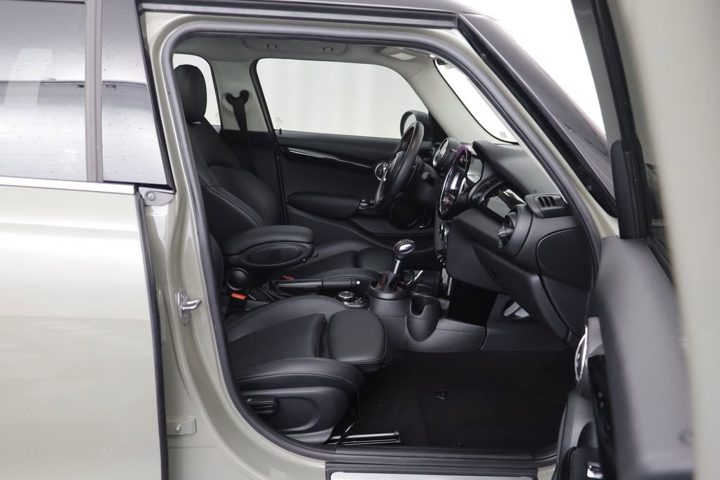 Used 2019 MINI Cooper S w/ Signature Upholstery Package image 20